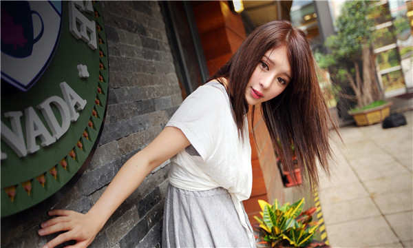 禹会想找一个女性生孩子给报酬-｛找个女人生孩子多少钱｝